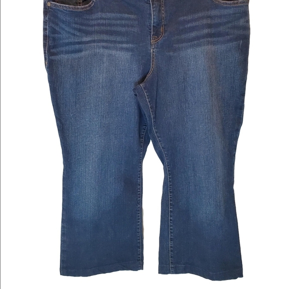 Torrid Blue Flare Cropped Jeans Size 22S - Picture 3 of 5